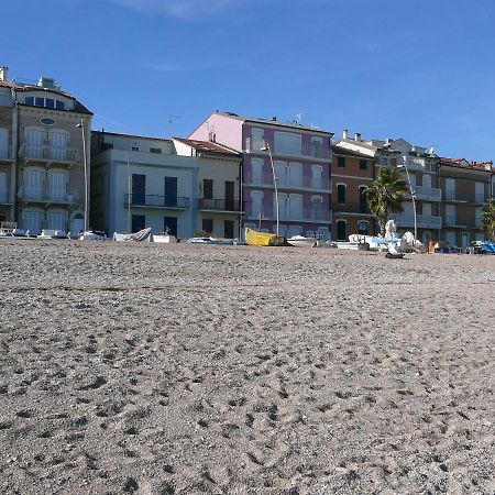 Appartamento Paradiso Azzurro ปอร์โตเรกานาติ ภายนอก รูปภาพ