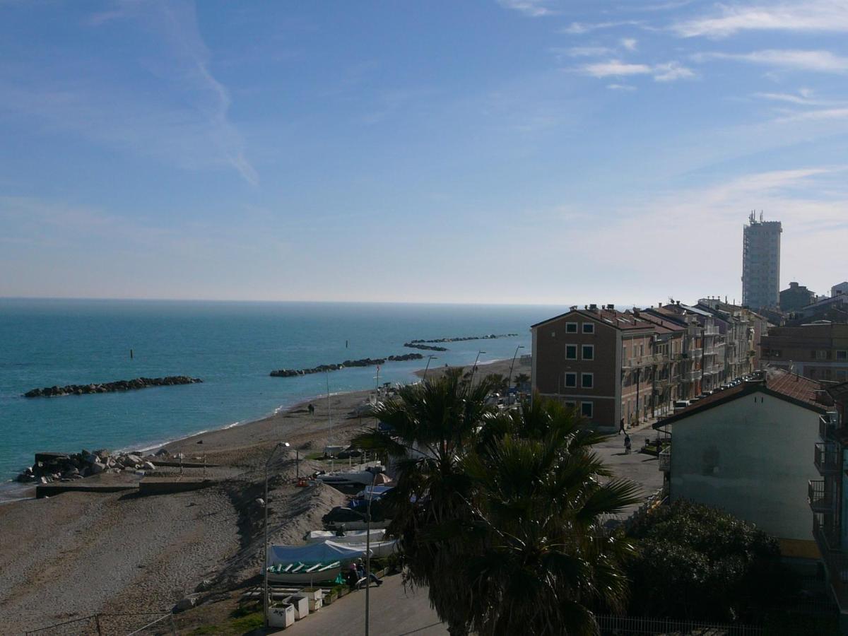 Appartamento Paradiso Azzurro ปอร์โตเรกานาติ ภายนอก รูปภาพ